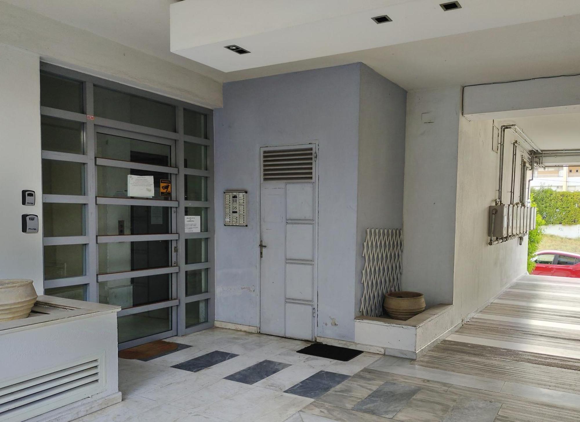 Homely Flat Near Airport Salonicco Esterno foto